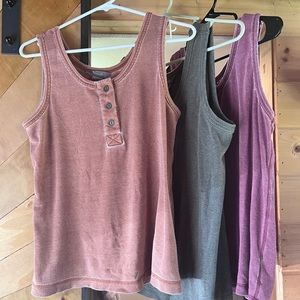 Naturals tank tops